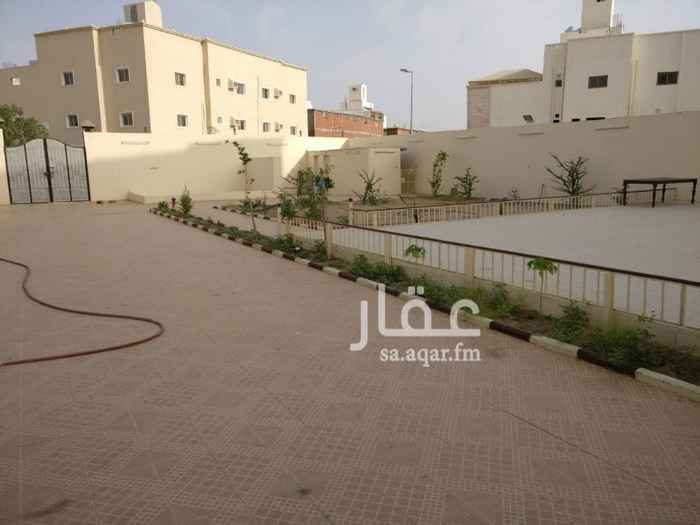 1555298 للبيع في مكه
بمخطط إمتداد أم الجود ( الزايدي)
داخل حد الحرم
إستراحة واجهه غربيه على حرف تي بمساحه حول 900م تقريبا والمسجد على بعد عمارتين فقط وظهيرة شارع الأمير نايف 52م .
بها في قسم النساء غرفتين وطرقه وسيعه وحمامين وساع ومطبخ مناسب جدا .
قسم الرجال صالون 7*7 متر وغرفه صغيره وحمام كامل إضافه إلى مغاسل خارجيه
الحوش مزروع وبه جلسه كبييييره للعزائم وجلسه صغيره وحمامين وأربع مغاسل خارجيه ومكان خاص لذبح الأغنام مع حضيره صغيره
---------------
المطلوب للاستثمار/ ٥٠الف