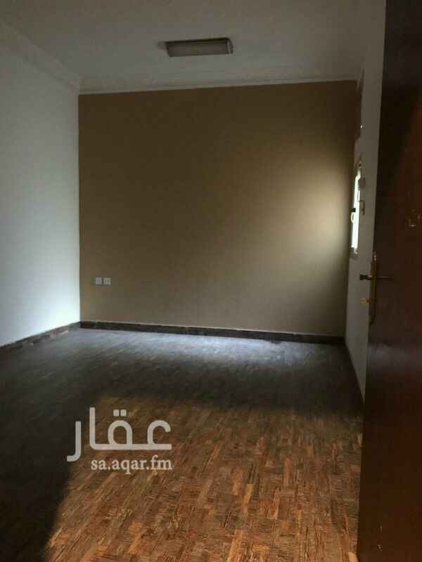 1296281 شقق عوائل للايجار بالخبر الجنوبية خلف فندق المنزل تتكون من 3 غرف وصالة ومطبخ ودورتين مياة وشكرا للتواصل وتساب او اتصال 0569161242