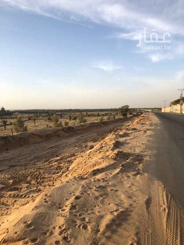 1361094 على ٤ شوارع شرقي مزفلت بعرض ٣٠ متر شمالي مزفلت بعرض ٢٠ متر جنوبي وغربي بعرض ١٥ متر