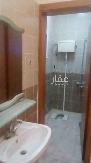 1549083 يوجد أربع شقق مكونه من ثلاث غرف ومطبخ وصاله وحمامين
دور ارضي
ودور اول
ودور ثاني
وملحق مع سطح مشترك
العدادات منفصله (كل. شقه لها عداد )
الشقق نضيفه
الموقع شارع ابها
خلف مطعم كنتاكي
للتواصل
0569334493/0580680121
