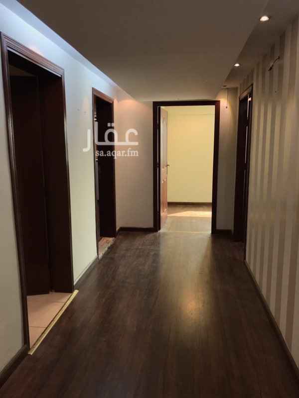 1240327 مكاتب في موقع مميز ومكيفه