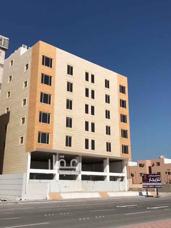 1354932 مبنى مكاتب للايجار ،مساحات مختلفه غير مقسمة و مكيفه بالكامل .