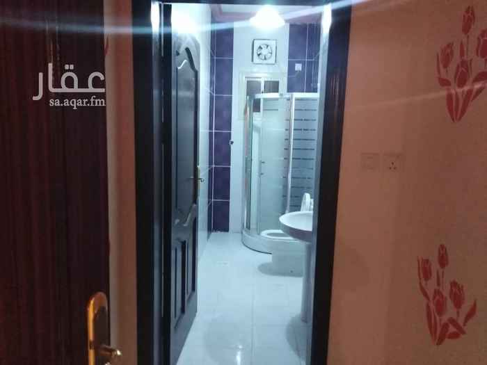 1413654 فيلا للبيع نظام شقق .... مساحتها ٧٠٠ ..... السعر مليون وتسعميه وخسمين الف ..... المواصفات دور أمامي ٦ غرف و٤ حمامات صاله ومطبخ... ومدخلين ..... خلفها ٣ شقق الدور الاول شقتين .... ٣ غرف ٣ حمامات مطبخ وصاله ..... شقه ٤ غرف ٣حمامات مطبخ وصاله ..... الملحق ٤غرف و٣ حمامات مطبخ وصاله ..... كل شقه مدخلين ...... نعتذر الموقع غير دقيق ...... للتواصل واتس أم حماده( 0595111956)