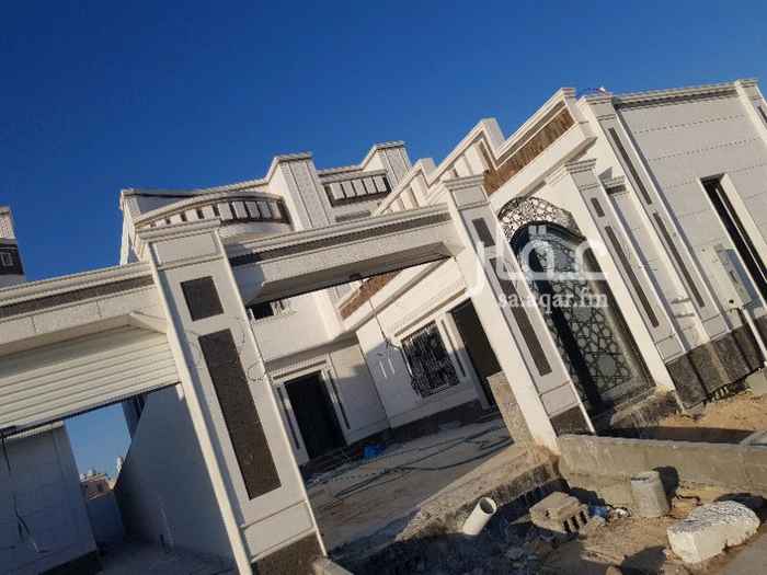 1525985 للبيع فيلا دورين وملحق مساحه ٤٣٧م بناء شخصي بحي الشراع بالعزيزيه بالخبر تشطيب راقي بسعر مناسب