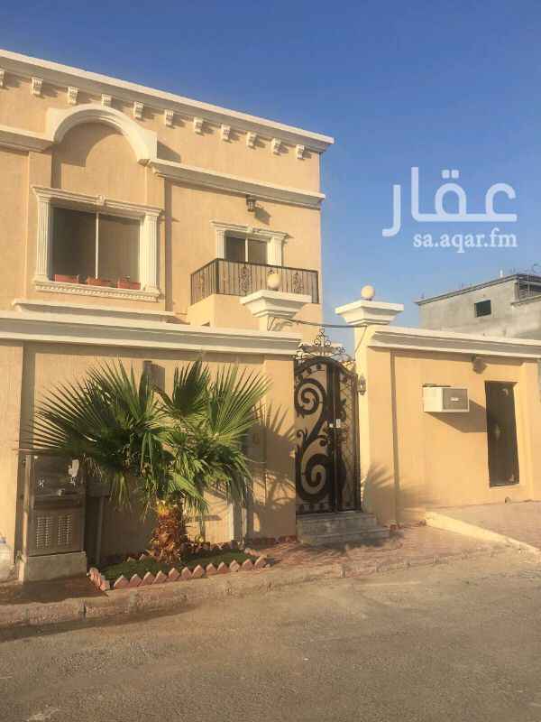 1584734 للبيع فيلا دورين وملحق متصلة حي النورس خلف حي الخزامي بالعزيزية المساحة ٣٠٠م
البناء٤٥٠ م
بناء شخصي
مستخدمه ٦سنوات
نظيفة شبة بالجديده مؤثثة بالكامل اثاث راقي جدآ
الدور الاول مجلس ومقلط وغرفة طعام وصالة كبيرة وحمامين ومطبخ رئيسي
الثاني ٤ غرف نوم ٢ ماستر وحدة وصالة وحمامين
وفوق غرفتين وحدة ماستر ووحدة حمامها وغرفة غسيل.
غرفة سواق
عد الغرف ٩
المكيفات ١١ مكيف اسبليت
راكب مطبخ