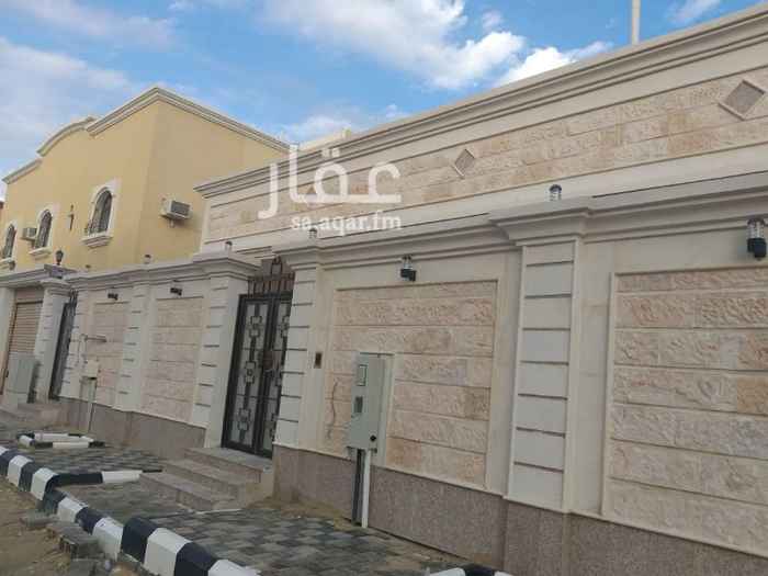 1251412 للايجار دور في العزيزيه مخطط الشراع
ثلاث غرف نوم ومجلس رجال ومجلس نساء ومقلط وصاله ومطبخ واربع حمامات
ومدخلين وحوش وكراج
كهرباء مستقلة
دور مستقل
موقع ممتاز جدا
السعر 33الف ريال
للتواصل 0561450608