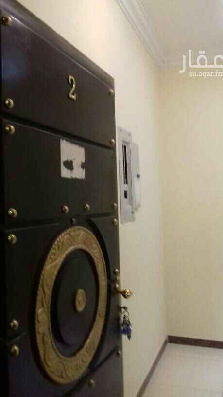 1465571 غرفتين نوم +مجلس+صاله+اتنين دورة مياه + مستودع+حوش
مكيفات اسبليت مطبخ راكب
عمر العماره اقل من 4 سنوات
قريبه من الخدمات