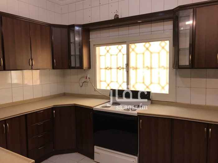 1385410 🔹 للإيجار ...
شقة بحي العدل الشرقي بجدة جديدة ، غرب مشروع فواز الشمالي ك ١١ طريق مكة القديم ، تشطيب سوبر ديلوكس ، دور أرضي ، وسط حي مكتمل الخدمات " ماء ، كهرباء ، صرف صحي ، مدارس بنين وبنات لجميع المراحل " :
- مساحتها كبيرة 225 متر مربع .
- مدخلين .
- 4 غرف ، منها مجلس ٥ × ٨
- صالة ٧ × ٥
- مطبخ مجهز بالكامل ( دولاب وفرن كهربائي ) .
- ٢ دورة مياه .
- حوش غربي وجنوبي .
- الإيجار السنوي26 ألف ريال .
- للتواصل :
أبو أحمد 0555679146
