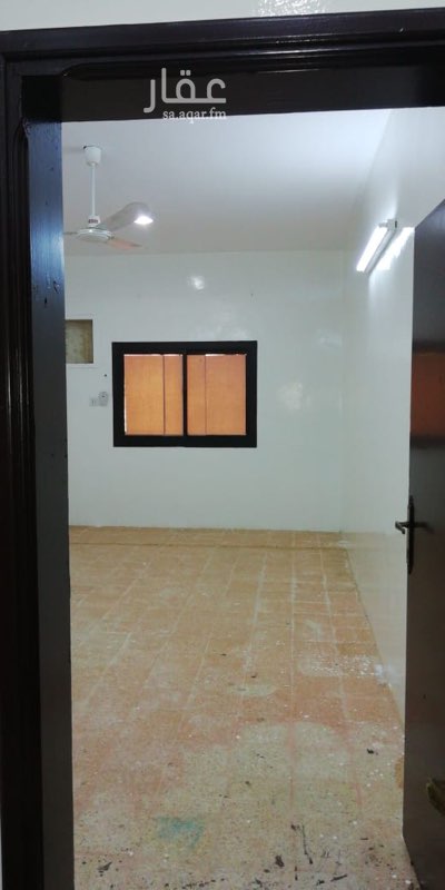 1155613 دور للايجار مجدد بالكامل واصل مويه ومجاري وعداد مستقل يطل على شارعين قريب من مستشفى ومسجد وبنك الراجحي في مخطط الغروي