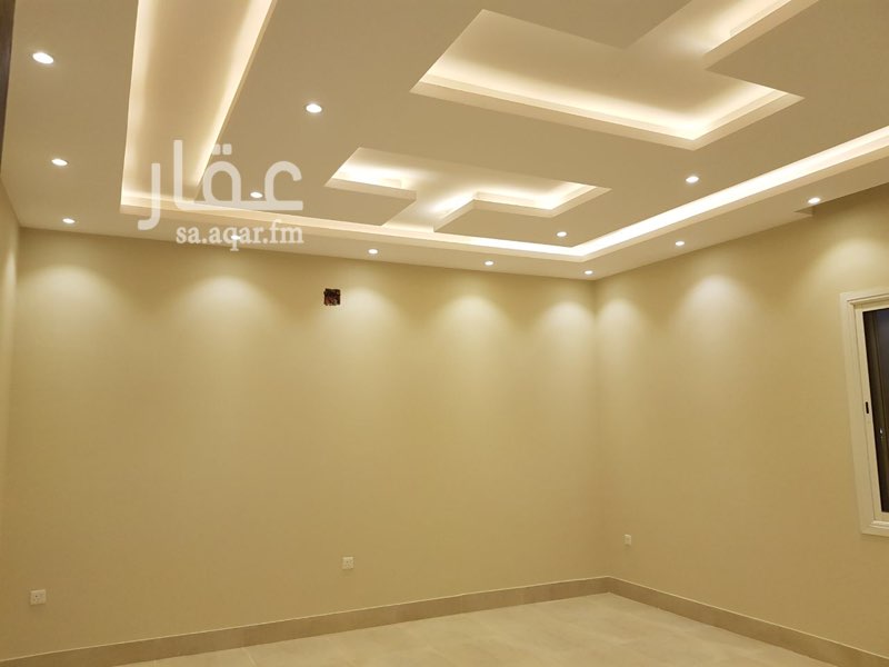 1297439 فيلا للبيع:3 ادوار
كل دور معه 3غرف +غرفه ماستر
4دورات مياه
مطبخ
غرفت خدامه+دورة مياه
وغرفت غسيل
صاله +مجلس +وحوش
المساحه:450
الواجه :جنوبيه
الشارع:20
ع راس الشارع T
وأمامها مسجد
وتوجد مواقف
ملاحظه :جميع الادوار ماجرة
في حال الشراء سوف يتم خصم الاجار من سعرها
السعر :مليون وسبع ميه