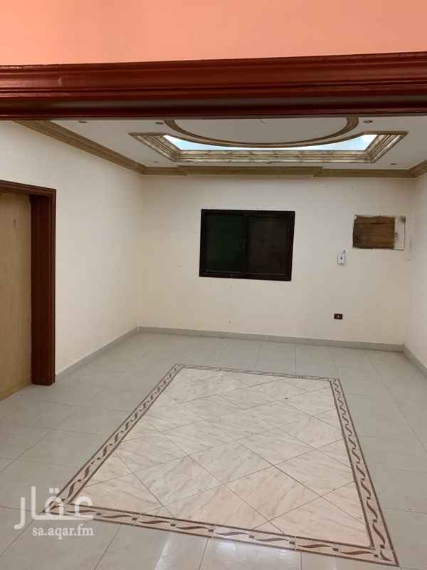 1666044 شقة مكون من 5 غرف
عدد 2 دورة مياة
عدد 1 صالة
مدخل واحد
عدد 1 مطبخ
مجددة