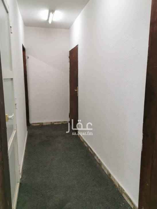 1699724 غرفه خاصه كبيره مع الدوره المياه بالتكيف والتلفاز والستاره والموكيت والسرير بدهان بويه جديد