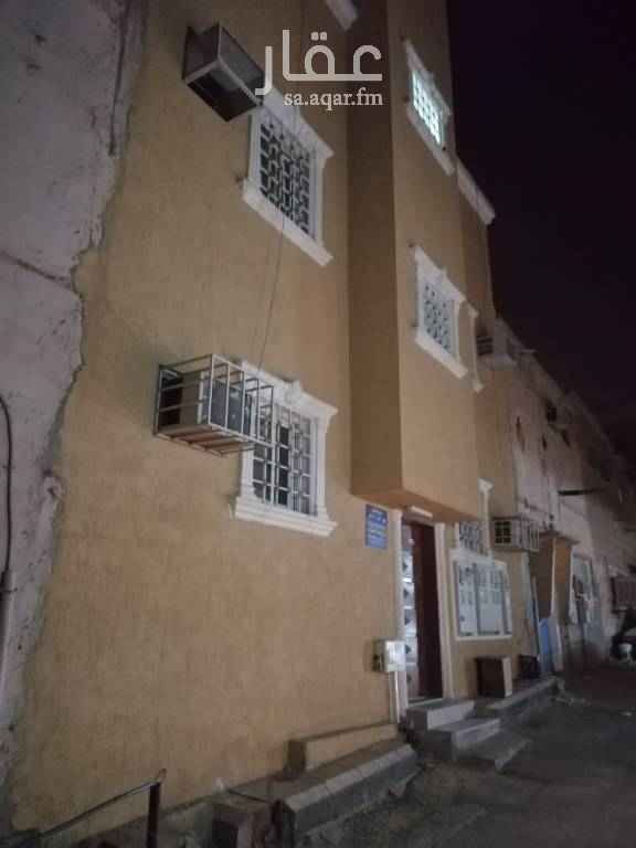 1718806 عمارة ابو ماجد الخزان عوايل
للايجار شقق عوايل مكونه من غرفتين
وحمامين ومطبخ راكب وصاله
العماره خلف مستوصف دولفين بشارع الخزان
عدادات منفصله
للاتصال جوال ٠٥٧٣٤٦٤٥٠٣
واتس اب ٠٥٧٣٤٦٤٥٠٣