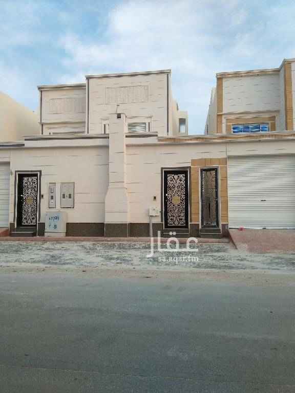 1756486 فيلا درج داخلي جديددددده
تحت مجلس ومقلط وغرفتين وصاله ومطبخ ودورات مياه
فوق 3 غرف نوم ودورتين مياه
بالسطح غرفة شغاله
0555216186 واتس