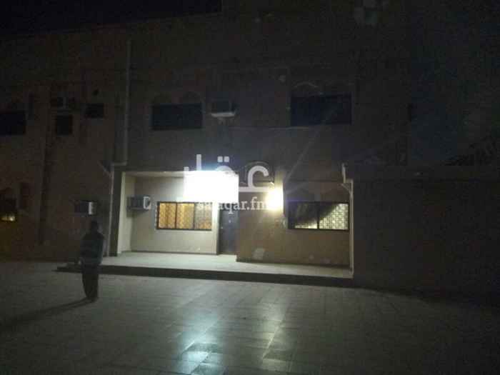 1386188 ڤلا للإيجار بحي المباركيه مساحه 500متر بناء +500متر حوش مع قراج سياره غرفه سإق
الموقع يصلح حضانه مركز نسأي
0577483582