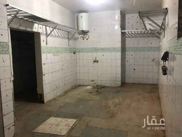 1693183 ثلاث فتحات
بين شارع التحليه والسليمانيه
للتواصل في الخاص الرقم 0578560308
* المساحة:125 للمتر