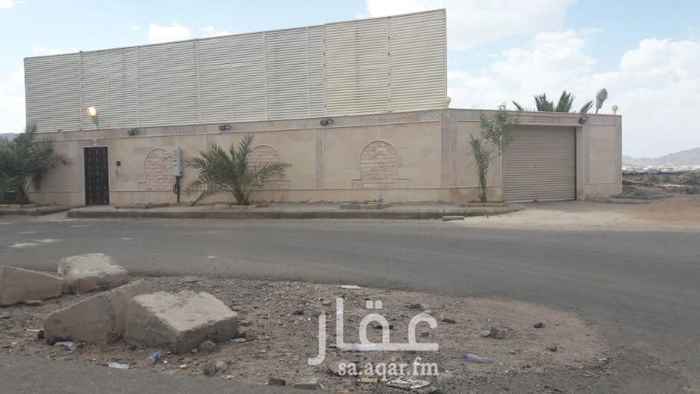 1205123 ماشاء الله تبارك الله
للبيع استراحة خاصة فاخرة تشطيب وبناء شخصي من اميز الاستراحات في المنطقة ويوجد بها نظام اجنحة ايضا يوجد بها قسم خاص بغرفه نوم ماستر بحمامها وخدماتها
كما يوجد مسبح وسواتر وعوازل وبافضل منطقة بالمخطط حيث توجد بجوار جمعي الخدمات وهذا السعر قد لا يوفيها نص تعبها ولكن صاحبها بياع وماشي والله يبارك للجميع ،،،،،،