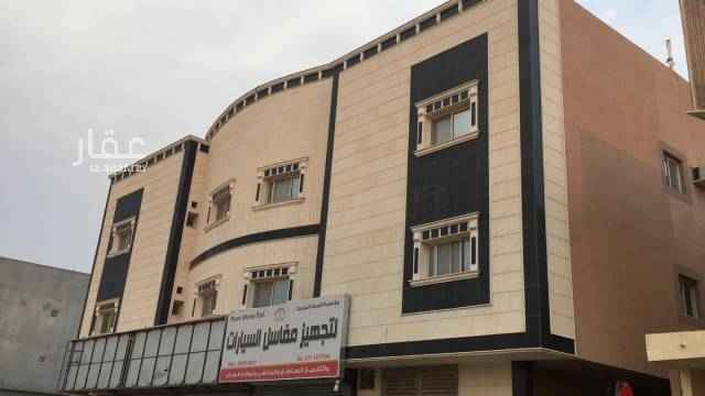 1501168 شقق للايجار
الشقة تحتوي على 3 غرف + مطبخ راكب + 2 حمام داخلي وحمام خارجي في المجلس + مجلس + مغسلة
بدروم + موقف مستقل لكل شقة
عداد الكهرباء مستقل
يوجد حارس بالعمارة
قيمة الايجار 25000 ريال قابل للتفاوض
للاستفسار والحجز : 0530080010 - 0530080041
لخدمتك بشكل أفضل الرجاء الاتصال على الارقام المرفقة في تفاصيل الاعلان