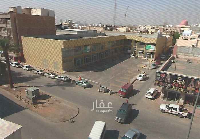 1679276 محل للايجار في موقع مميز بشارع الريل التجاري
محل رقم ٩ *ميزانين*
قيمة الايجار ١٥٠ الف قابل للتفاوض
للتأجير والاستفسار ٠٥٩٠٠٧٠٠٨٧