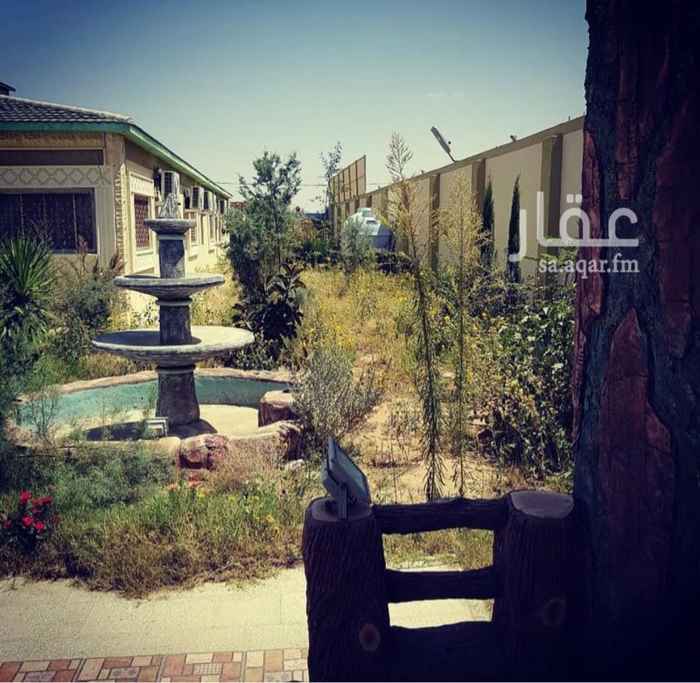 1293909 استراحة مميزة جدا VIP للمستثمرين أو الراغبين في الفخامة للايجار السنوي أو البيع
استراحة مميزة جدا VIP
مساحتها ١٩٠٠ متر مربع.. على أربع شوارع مسفلتة.. في موقع مميز بجوار طريق الأمير سلطان (المائة) بين مدينتي أبها وخميس مشيط بالقرب من مطار أبها
فيها مجلس رجال ٥ في ١٤ متر
مجلس نساء ٦ في ٩
مقلط رجال ٥ في ٨
مقلط نساء ٥ في ٧
جناح غرفة نوم رئيسية ٥ في ٧
صالة ٦ في ٩
غرفة نوم أولاد وغرفة نوم بنات
مسبح داخلي ٤ في ٨ مع سخان وفلاتر وكافة الأجهزة وشلال ونوافير وجلسة