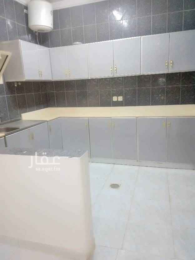 1581305 شقه غرفه وصاله وحمام ومطبخ 17الف دور ارضي من ارتداد العماره أول شقه علي اليسار شارع الاقطار عماره الفردوس بجوار ارض فاضيه