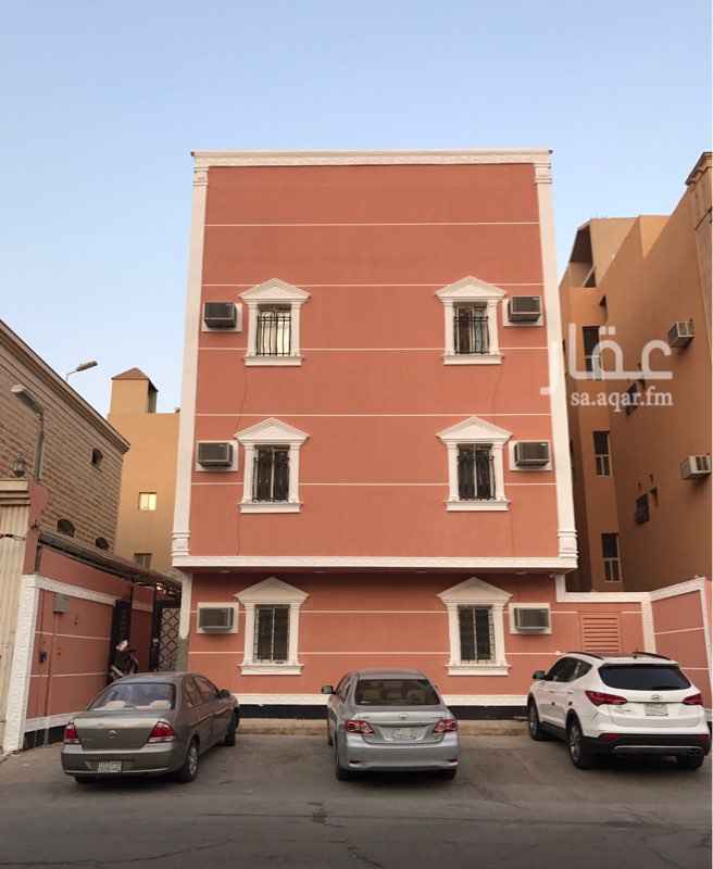 1284999 للإيجار شقة عوائل .
٢ غرفة وصالة.
مكيفات ومطبخ جاهز .
٢ دورة مياة .
العمارة نظيفة وهادئة .
موقع العمارة ممتاز وقريب من جميع الخدمات .
نظافة و حارس متواجد .
توفير الماء وتأمين مباشر في حال الانقطاع من قبل المالك .
مواقف خاصة لكل شقة .
للمعاينة التواصل مع الحارس .
0555762014