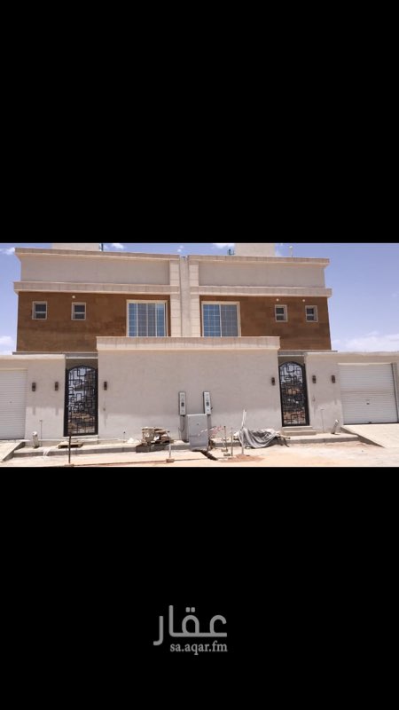 1567780 فيلا دبلكس للأيجار مساحتها 200م واجهتها جنوب شرق
جديدة
الدور الارضي
ملحق خارجي ومجلس رجال ومقلط وصالة ومطبخ ودورتين مياه
الدور الاول
اربع غرف نوم وثلاث دورات مياه وصالة
الدور الثاني
غرفتين مع دورتين مياه وصالة وسطح