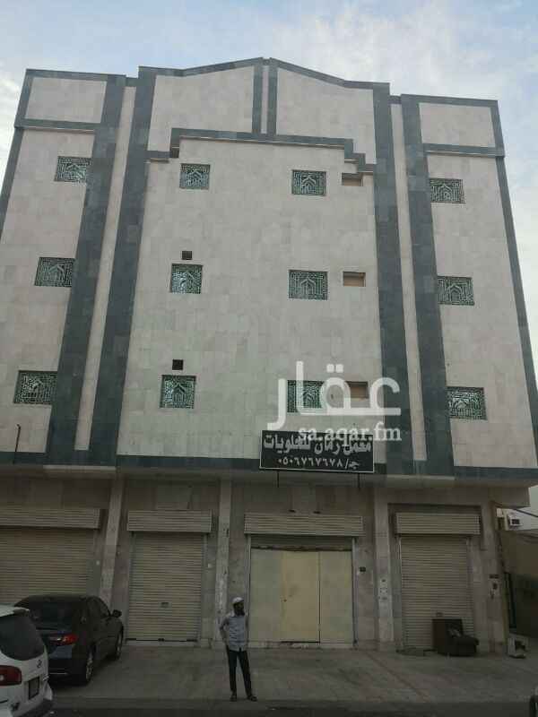 1400480 الموقع السحمان جوار حديقة الاسواف
المساحه ٦٠٠ من سبع شقق من ٤ غرف وصاله والأراضي ٤ محلات مفتوحه على بعض حاليا فاضيه لها رخصة ترميم جاهزه الرخصه... مصعد شغال واجهه رخام
شارع يربط الأمير عبدالمجيد بطريق المطار
قريبه من الحرم.... مطلوب ٣ مليون قابل للتفاوض