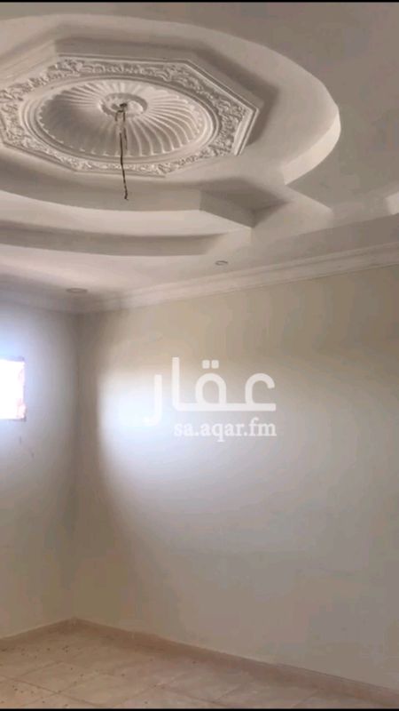 1291924 ت٦
ملحق للايجار
٣ غرف وصاله ومطبخ ٣دورات مياه
الايجار 1000 ريال شهري
من غير سطح
املاك طيبه
٠٥٣١٤٠٢٧٤٠