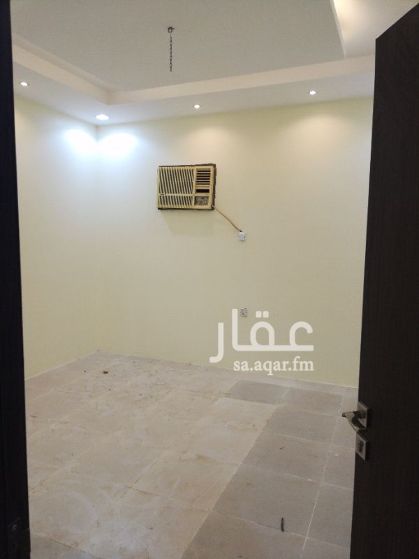 1177174 استراحتين بحوش واحد للبيع كل استراحه مكونة من غرفتين وصاله ومطبخ وحمام وحوش وخزان مستقل لكل استراحه
استراحة جاهزه كما في الصورة والثانيه نفس التفصيل ولكن باقي لها بلاط وبويه
البيع للاستراحتين 199 الف ريال