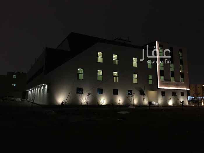 1566398 للبيــع أو للإيجــــار
(سعر البيع أوالإيجار قابل للتفاوض)📉
من الشمال شارع 30 ومن الشرق ممر مشاة 6 متر.
ومن الغرب شارع 10م ومن الجنوب مواقف سيارات👍
1- المساحة:( 1425 م)
2- إجمالي عدد الشقق 35 شقة.
3- العمارة تطل على 4 شوارع.
4- يوجد مواقف إضافية.
5- خزان أرضي للماء عدد:2 ولكل خزان عداد خاص به.
6- كامل الخدمات (الماء + الكهرباء + الصرف الصحي).
7- قبو يتسع ل 36 🚖
8- مدخلين للعمارة من جهة الشرق، ومدخل ثاني من الغرب مع وجود مصعد 🚪 لكل مدخل.
9- كمرات مراقبة .