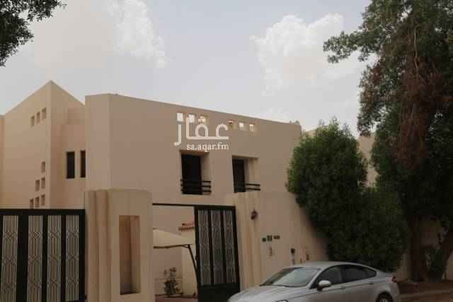 1571686 * الفيلا مكونة من:
- أربع غرف نوم.
- أربع دورات مياة + دورة مياه خارجية لغرفة الخادمة.
- صالة للدور الأرضي، وأخرى للدور العلوي.
- غرفة طعام مفتوحة على الصالة.
- مجلس نساء.
- مطبخ.
- غرفة خادمة.
- مخزن/ غرفة غسيل.
- ملحق/ مجلس رجال.
*نوع التكييف: مركزي
تم تجديد وتأثيث الفيلا
*الأرضيات:
- الصالات والأسياب: باركيه.
- غرف النوم والدرج: موكيت.
*الفيلا معروضة بالأثاث.. (عمر الأثاث أقل من سنة، وجزء منه لم يتم استخدامه)
*تقع الڤيلا في كومباوند ڤلل المصيف.
