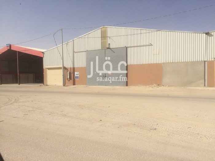 1206856 الخرج على طريق حرض خط الامارات الدوالي عند المعارض للايجار مستودع مكون من غرفتين ومطبخ ودورات مياه وارضيه مصبوبه وفتح محل على الشارع اللاستفسار اتصل ٠٥٨٠٨٨٤٣٣٣ وتساب ٠٥٠٠٥٧١٩٦٧