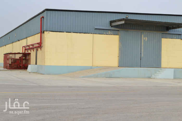 1636850 مستودع نموذجي للايجار في الدمام
مستودع للايجار باعلى مواصفات الجوده ودقة التنفيذ في مدينة الدمام بمساحة 2304 متر مربع , ومواصفاتها كالتالي:
- توفر dock leveler لتسهيل عمليات التحميل والتنزيل.
- توفير انظمة اطفاء وانذار حريق لكامل المستودع.
- توفرنظام المراقبة الإلكتروني .
- مساحة مكتبية.