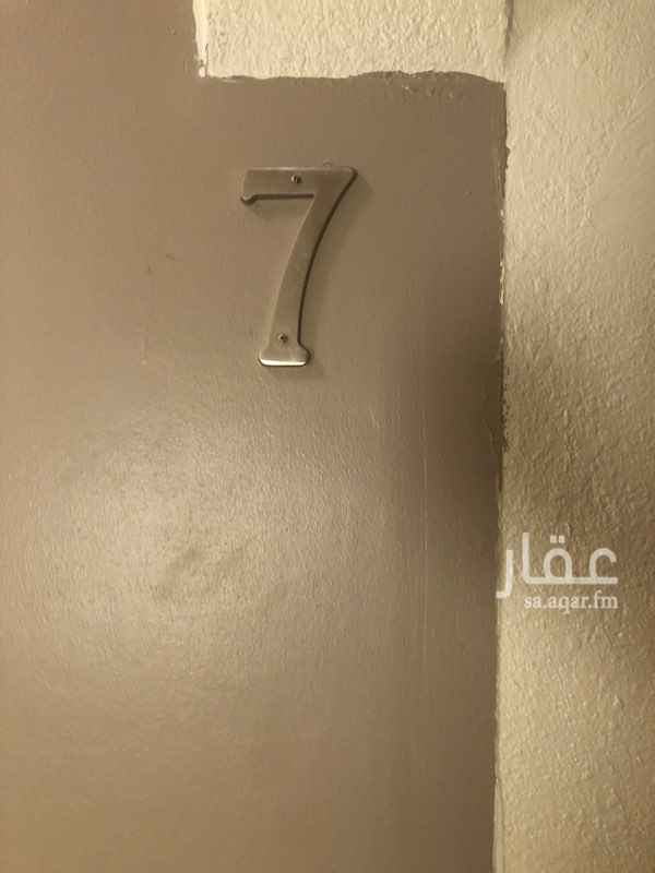 1692576 ثلاث غرف نوم + مجلس+ مقلط + صاله + ثلاث دورات مياه