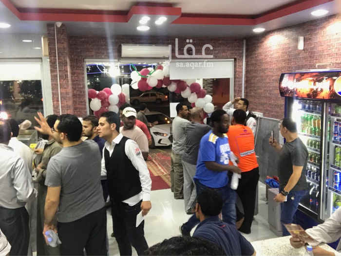1591536 تم التخفيض لسرعة البيع من ٢٥٠ الف الى ١٥٠ الف
للبيع بكامل معداته وديكوراته. بدون عماله . موقع مميز . دخل يومي ممتاز. البيع لعدم تواجد صاحب المطعم بالرياض
التواصل واتس أب رقم 0546395208
أو الاتصال على الرقم 0581060469