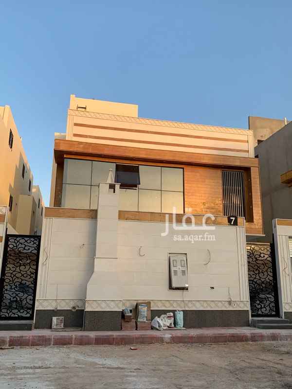 1760397 فله مكونه من درج صاله وشقه بالسطح بحي الحزم شغل شخصي وتشطيب راقي عليها جميع الضمانات مساحه 300 م السعر مليون و 150 الف ريال
يوجد لدينا حلول تمويليه وتوفير الدفعه الاولى وسداد المديونيات والمتعثرات وتخليص المعاملات لدى جميع البنوك للتواصل 0581062353 ابو خالد