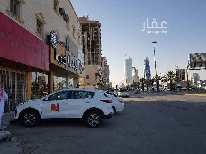 1512259 للايجار بالعقيق على طريق الملك فهد
محل زاوية على شارعين شرقى طريق الملك فهد جنوبى شارع ٣٠ متر ..