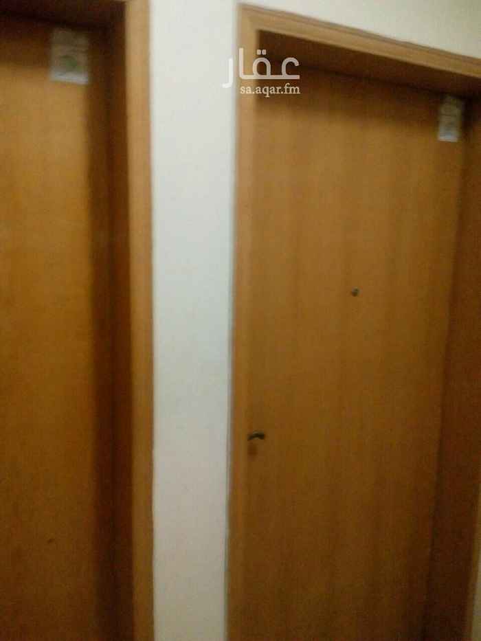 1723839 غرفتين صاله مجلس مقلط حمامين مطبخ
شارع سيهااات تقاطع 23
دور ثاني قابل للتفاوض
في السعر