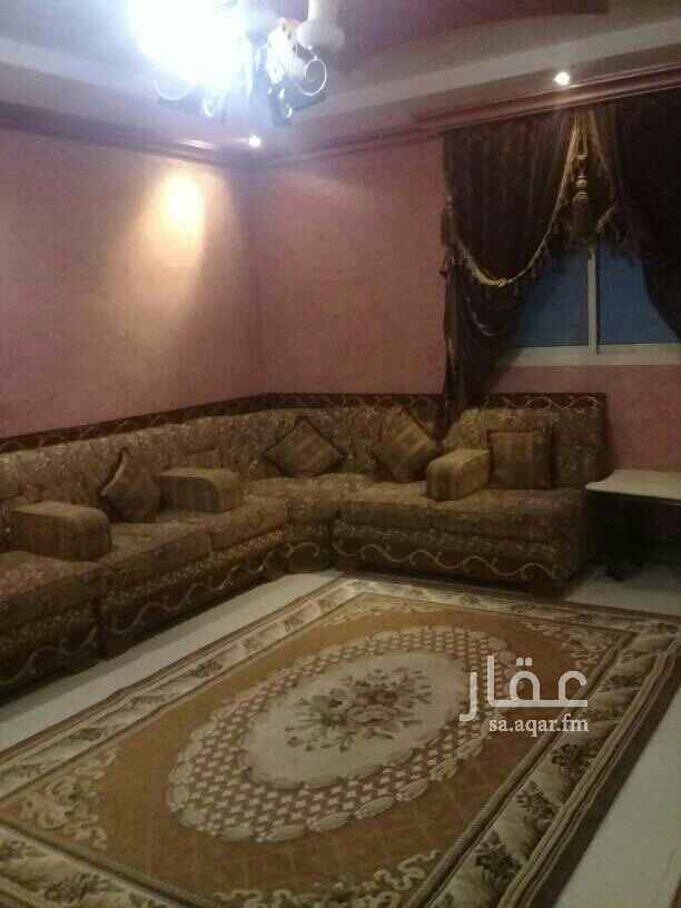 1681932 شقة نظام دبلكس تحت 5غرف وصالة فوق 5غرف وصالة سطحين كراج حوش 91\ب مكتب املاك الفرسان ابو احمد