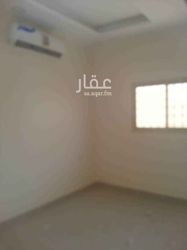 1512943 شقة كبيرة بحي العارض شمال الرياض قمراء 6.مطور ومناره الشوارع. الجيران متميزين عدد الغرف 4 وصالة ومطبخ مع دولاليب المونيوم و3 دورات مياه. يوجد مكيفات اسبيلت 7نجوم راكبة. عداد كهرباء مستقل. الماء شبكه واصله. ديكورات جبسيةمع إنارة ليد مخفيه واقتصادية. للمعاينة حسب اللوكيش الموجود. يرجى التواصل مع الحارس 0580134551. وشكرا لك 🌹