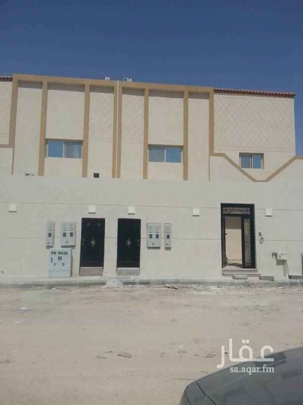 1648332 شقة كبيرة بحي العارض شمال الرياض قمراء 6.مطور ومناره الشوارع. الجيران متميزين. والحي هادئ والخدمات متكامله. 4غرف وصالة ومطبخ مع دولاليب المونيوم و3 دورات مياه. يوجد مكيفات اسبيلت 7نجوم راكبة. الدور الأرضي. عمر العقار اقل من سنتين. يوجد مياه شبكه.