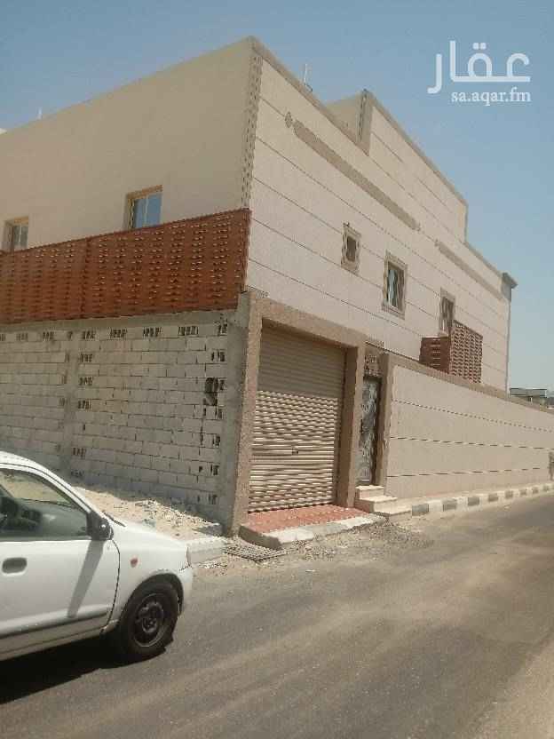 1679766 دبلكس في الراكه الجنوبيه عباره عن قبو مساحه 120متر مربع والدور الارضي عباره عن كراج ومجلس وصاله ومطبخ و2 دوره مياه والدور العلوي ثلاث. غرف نوم منهم واحده ماستر والملحق غرفه ودوره مياه مع السطح الدبلكس لم يسكن من قبل