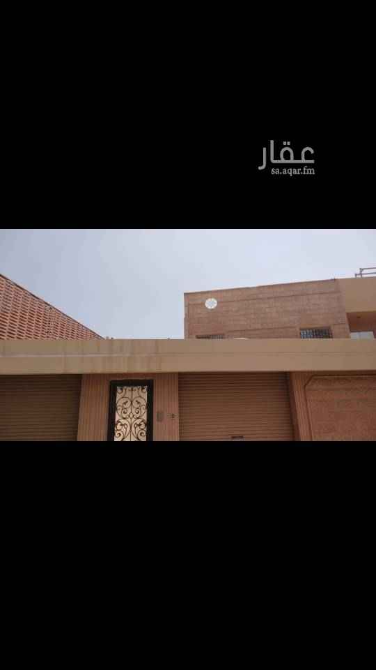 1758449 مساحة الارض 325 متر ٢
(دبلكس خلفي)
الدور الارضي:
مجلس
مقلط
صاله
مطبخ
الدور الاول
اربعة غرف نوم فقط ، واحده منهم ماستر ، دورتين مياه
سطح فاضي مساحته 119
البيت عليه عوازل
الموقع : الدمام - حي الواحه
حي رااقي ويخدم جميع الخدمات ( المدارس ، المطاعم ، البقالات ، الحدائق ، المساجد ، وغيرها )
السعر: 900,000 قابل للتفاوض
للتواصل:0581816522