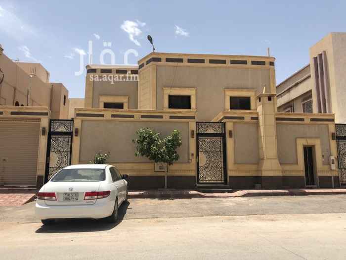 1503814 فلا مكونه من دورين تم ترميمها قبل مايقارب سنه
البيع قريب جداً للصامل.