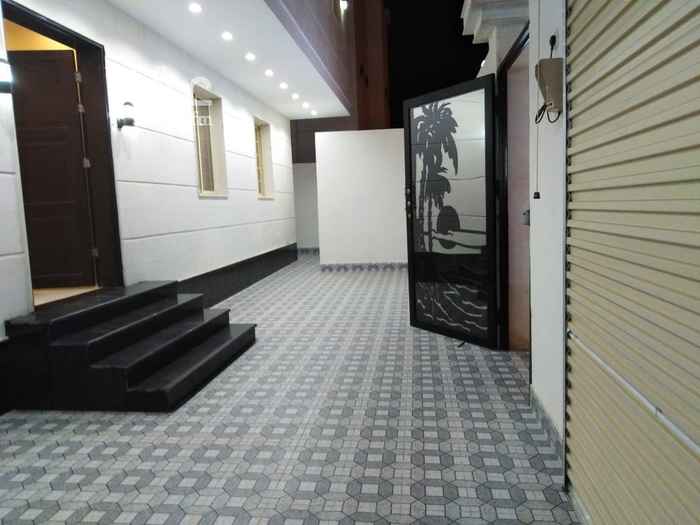 1749397 فله للبيع مساحه 407 دورين وملحق نضام مفتوح درج داخلي علا شارع 35 مفصوله في الحمدانية المناح عليه ضمانه بناء سباكه كهرباء التفاصيل دور أرضي مجالس استقبال حمامين مطبخ ادور الأول اربع غرف نوم 4 حمامات صاله مطبخ صغير دور ملحق غرفة خدامه غرفة غسيل حمام السعر مليون و 450 قابل للتفاوض اعتذر الموقع غير دقيق للتواصل ارقم الي علا عقار ولكم منى جزيل الشكر والتقدير