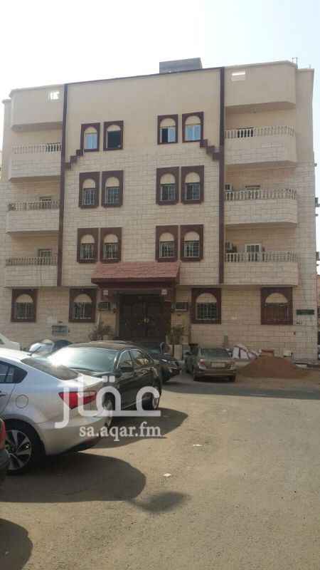 1650260 خمس غرف وصاله وثلاث دورات مياه قريبه من المسجد وحديقه اطفال كل الخدمات متوفره فيها