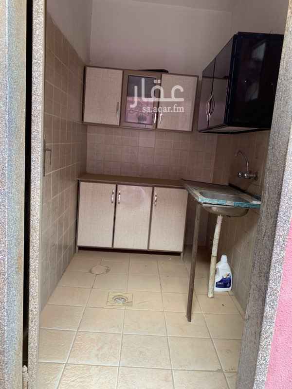 1699461 استراحه صغيره استديو غرفه ومطبخ وحمام
في حي المونسيه شارع الصحابه في منتصف الخدمات منطقه هادئة وقريبه من وسط الرياض