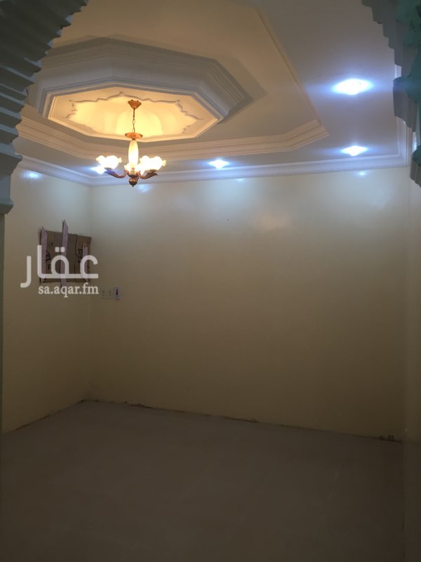 1762475 غرفتين نوم ومجلس وصاله ومطبخ وغرفه غسيل ودورتين مياه
توجد شقه بلدور الارضي وشقه الدور الثاني
