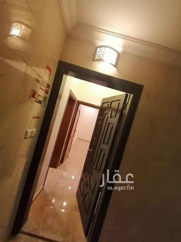1701334 الموقع مميز قريب من أكثر الخدمات سيرا على الأقدام قريب من جامع يوجد عدد كافي من المواقف وزياده يوجد خدمة الإشتراك في الإنترنت بسرعات عالية وسعر منخفض والمياه لا تنقطع بمشيأة الله